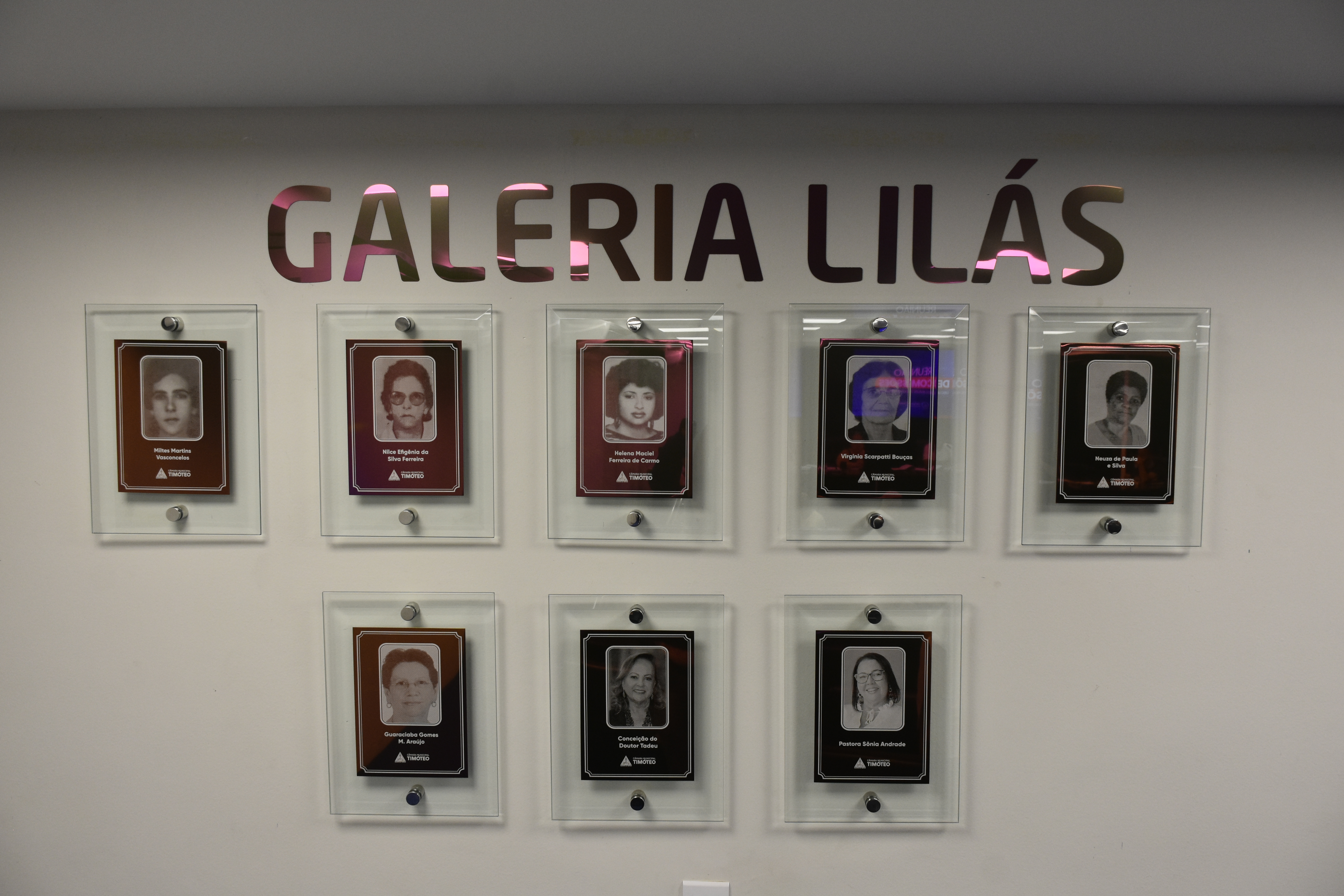 Câmara inaugura a "Galeria Lilás" em homenagem às mulheres parlamentares 